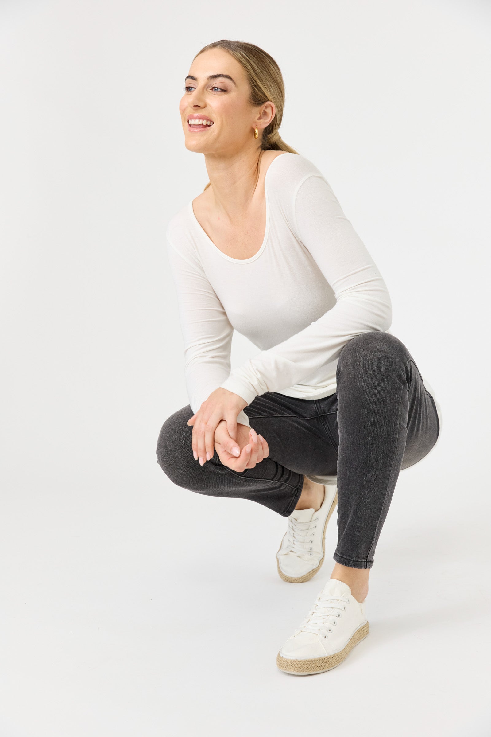 Basic Long Sleeve - White