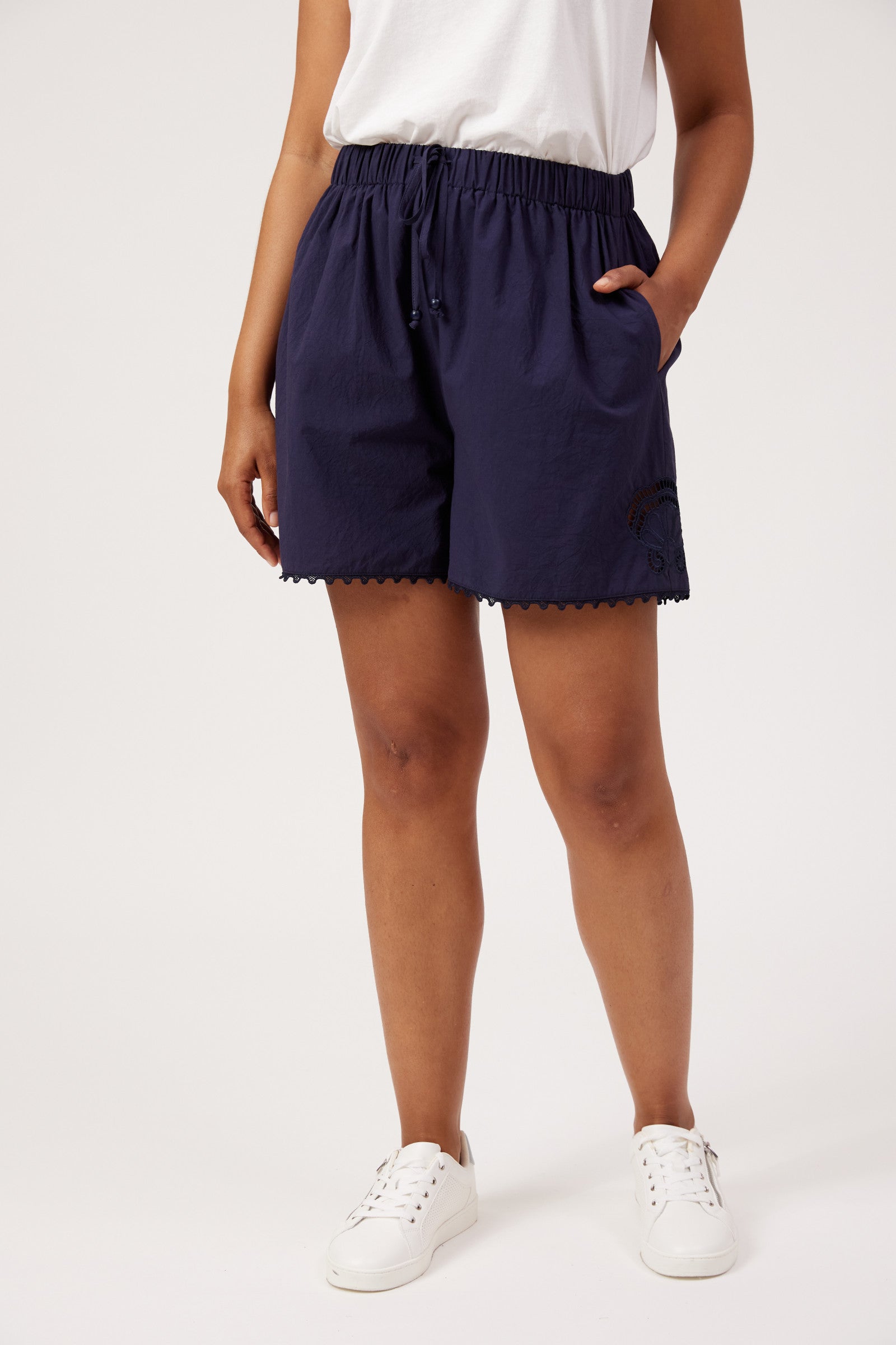 Larissa Broderie Short - Navy