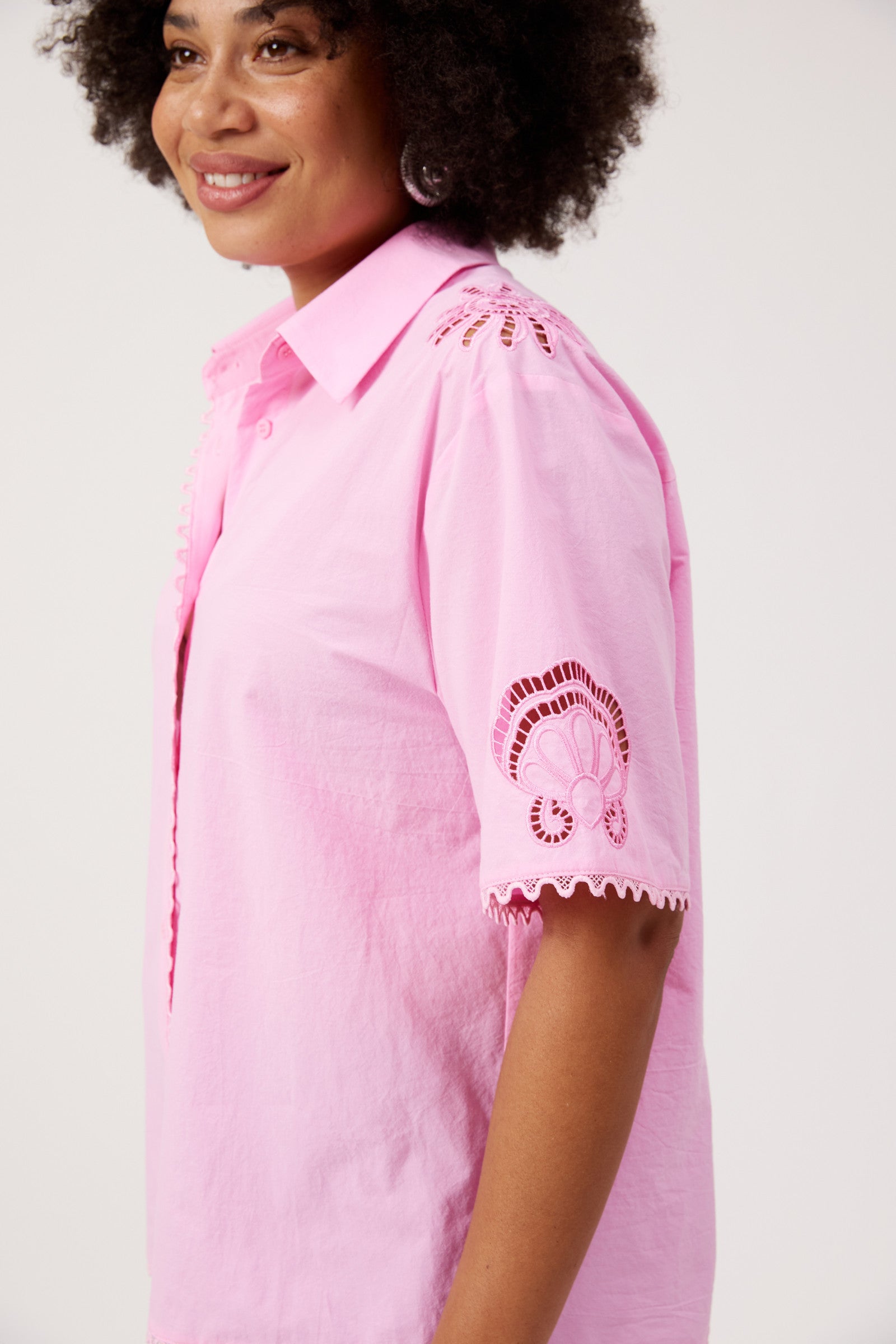 Larissa Broderie Shirt - Pink