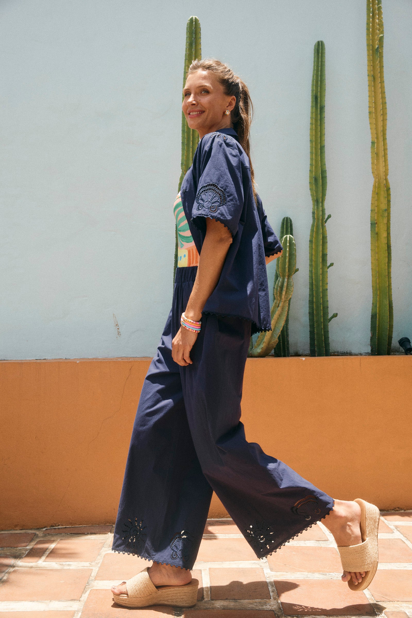 Larissa Broderie Shirt - Navy